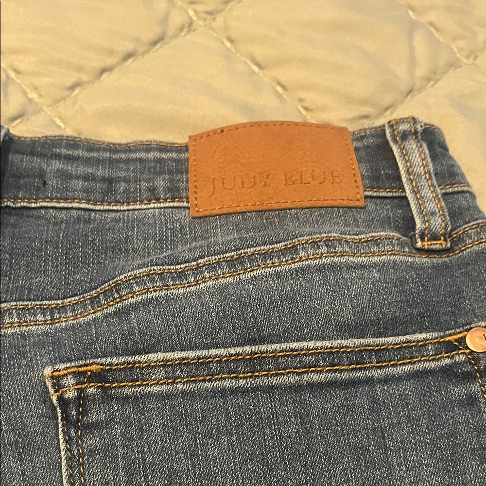 Judy Blue Flare Jeans in Classic Blue - Picture 5 of 8